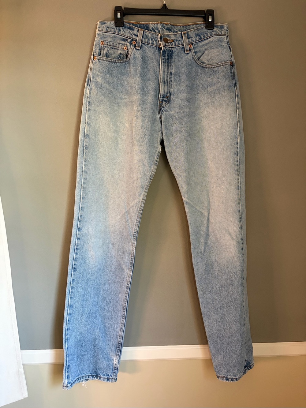 Vintage Levi’s 555 Women's Guy's Fit Straight Leg Jeans Size 11 Long Light Wash